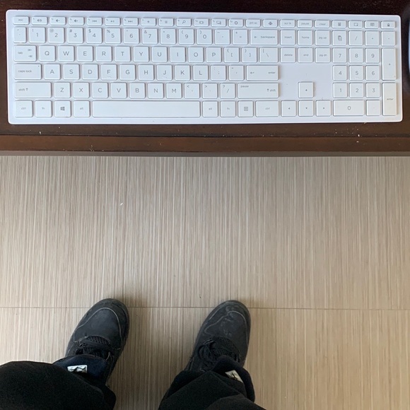 HP Pavilion 23 inch screen 1gb all in one computer. - Picture 4 of 4